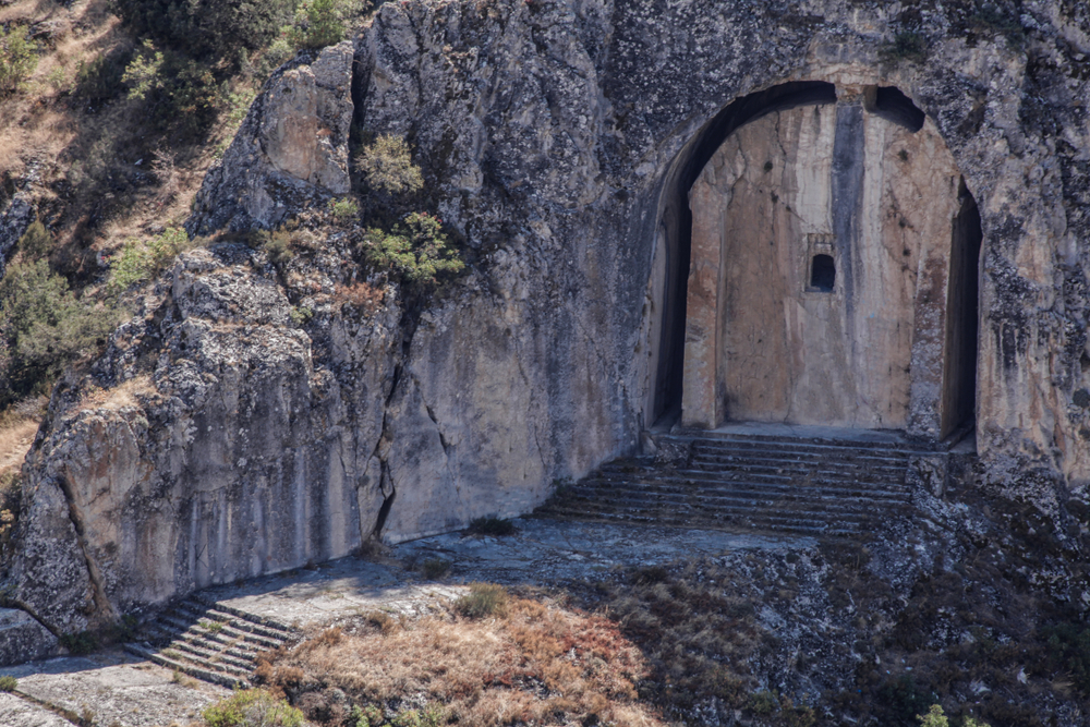 Kapılıkaya Tomb