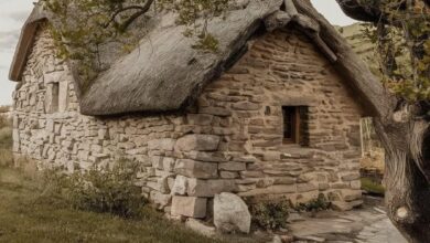 Old Leanach Cottage, Symbol of Scottish History