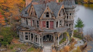 Lake Mansion Abandoned in Silverwood