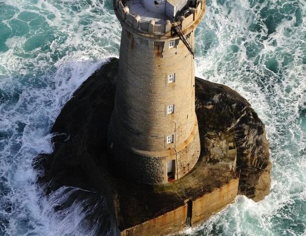 Phare du Four, Lighthouse Defies the Atlantic