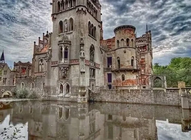 Abandoned but not forgotten: Kopice Castle Poland